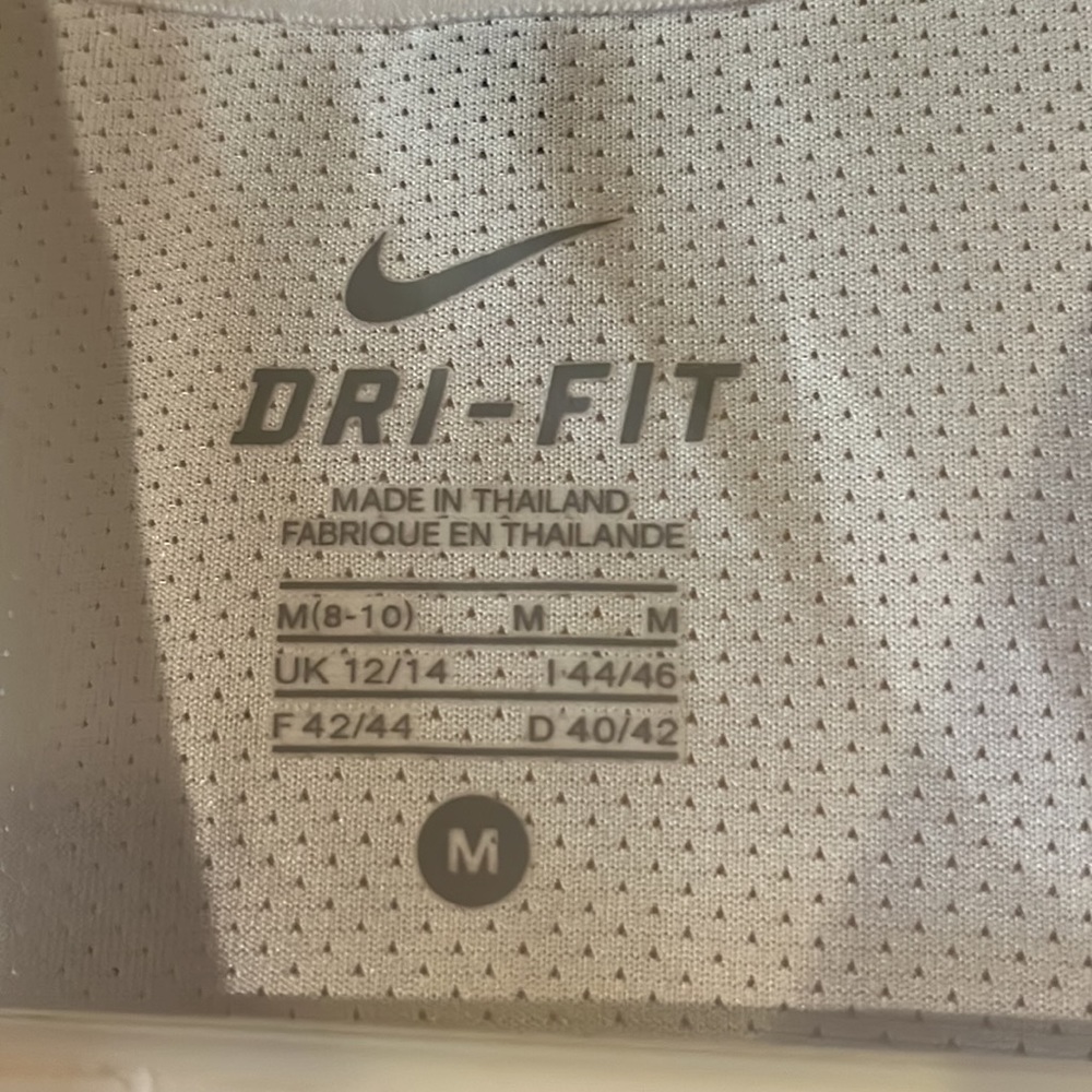 Nike Tank Top - Picture 2 of 3